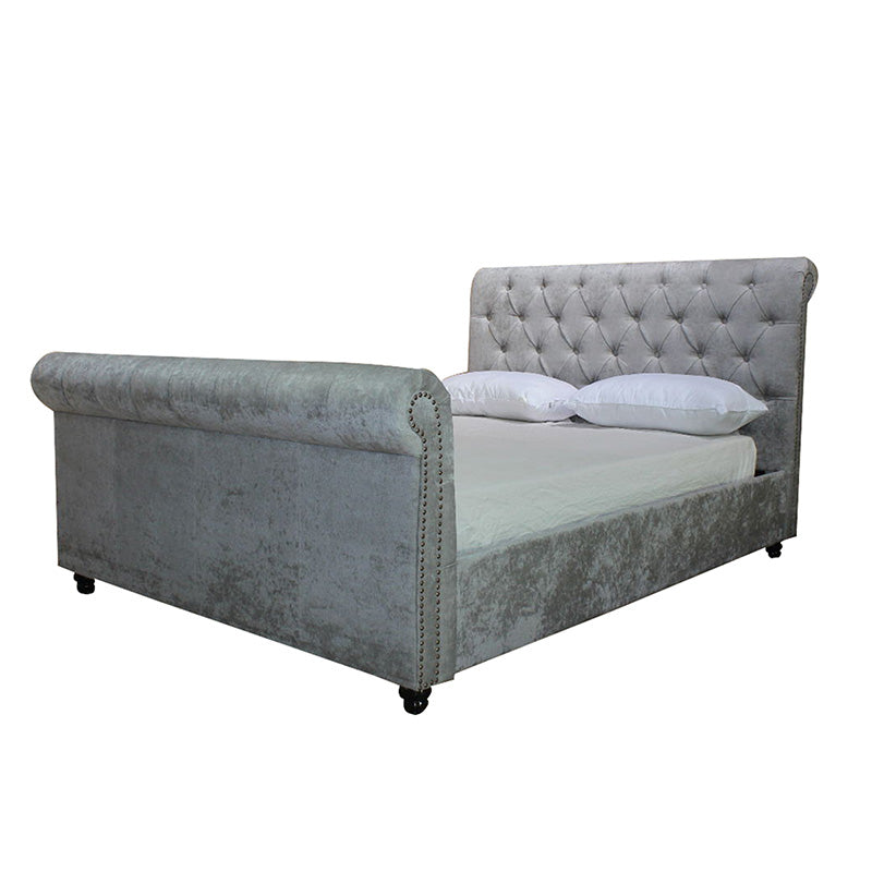 Diamond Buttoned Velvet Sleigh Bed