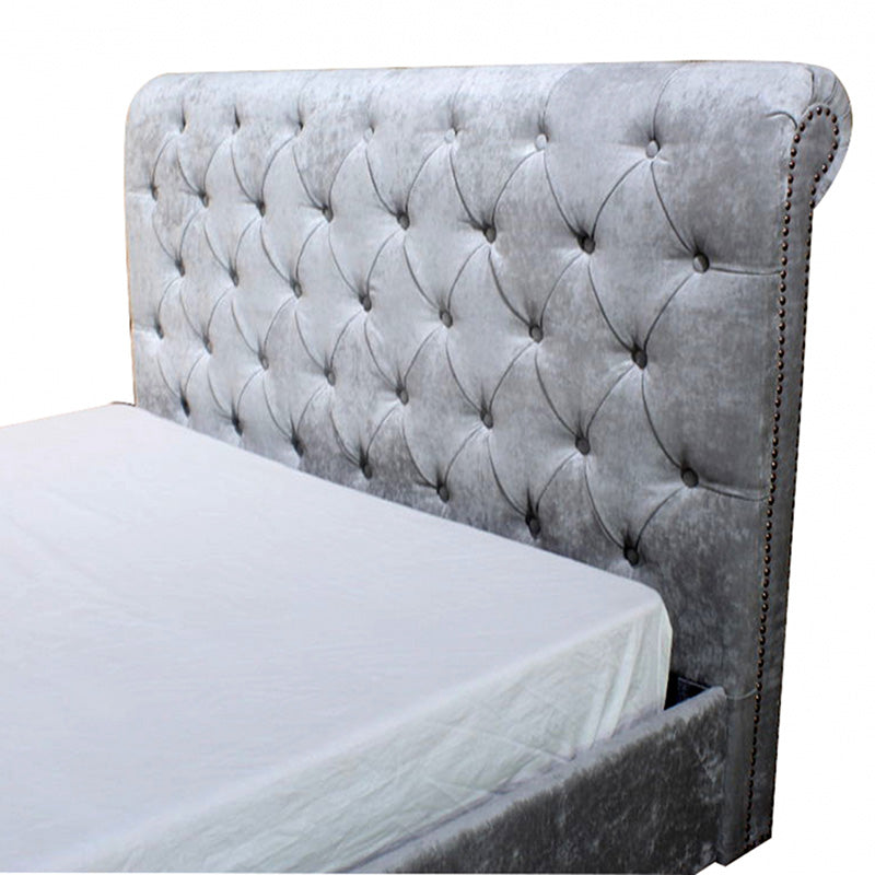 Diamond Buttoned Velvet Sleigh Bed