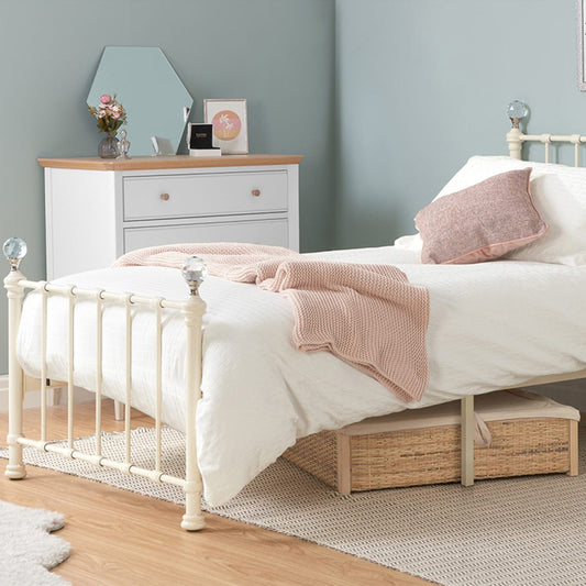 Lucy Metal Cream Bed