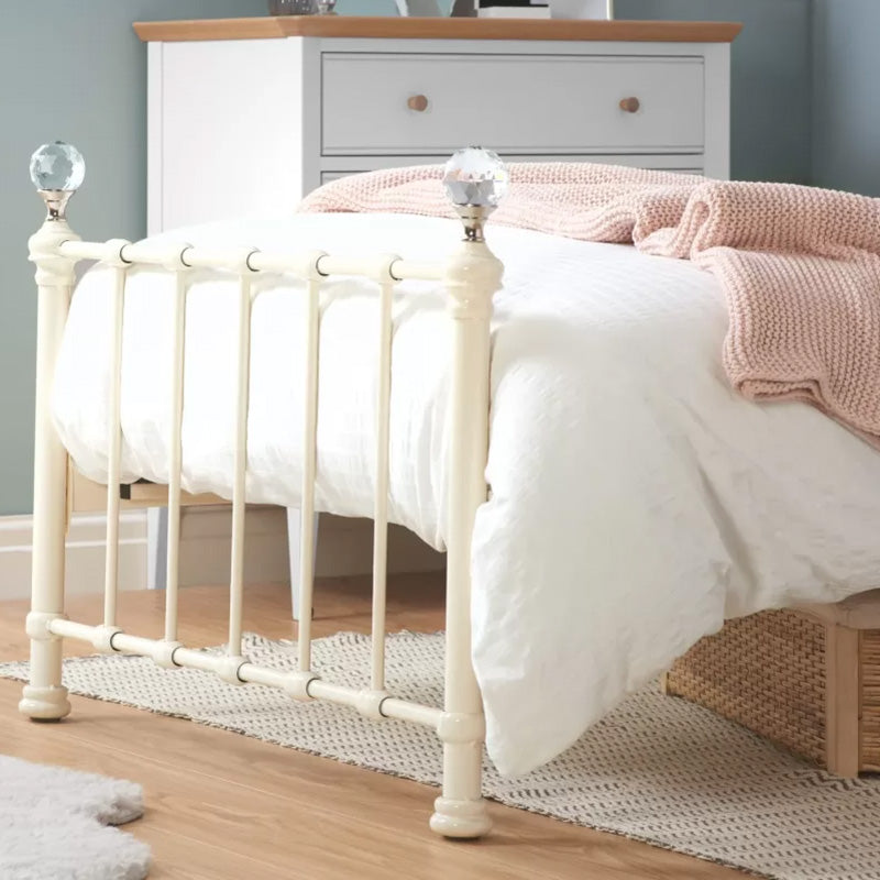 Lucy Metal Cream Bed